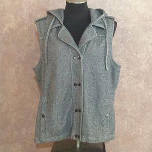 Gorgeous gray sleeveless sweatshirt vest.